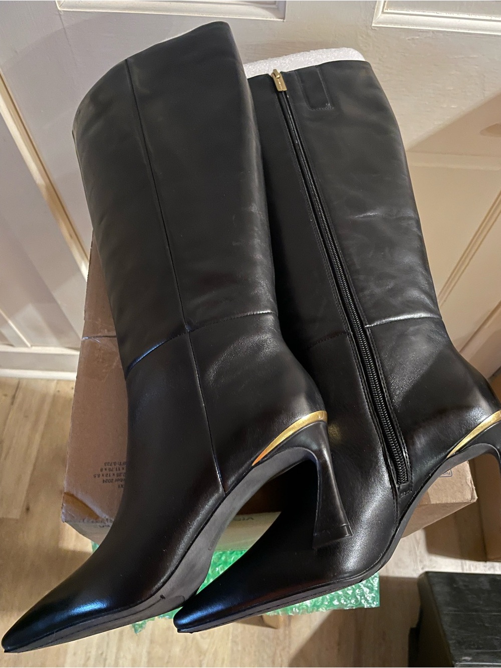 Vince Camuto Black Pointed-Toe Knee-High Heeled Boots Wide Calf - Picture 6 of 9